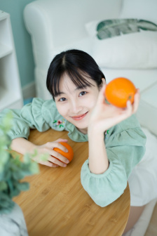 乾隆压在小燕子身上